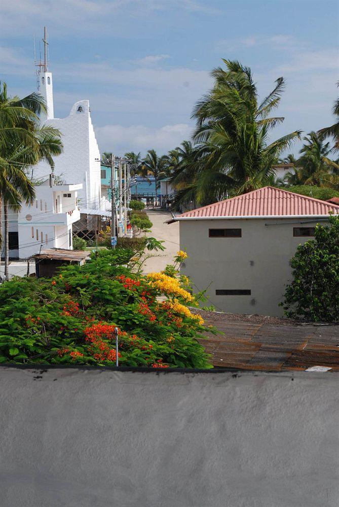Gran Hostal Tintorera Puerto Villamil Exterior foto